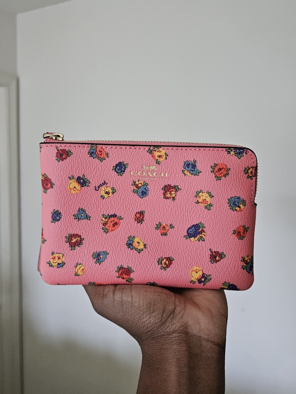 NWOT Coach Corner Leather Zip Wristlet Pink with Vintage Floral Print